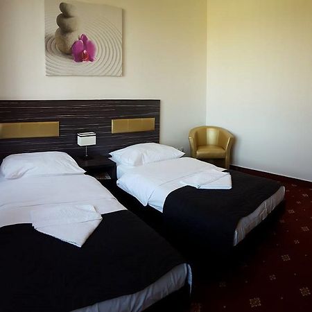 Hotel Montenegro Bruntál Εξωτερικό φωτογραφία