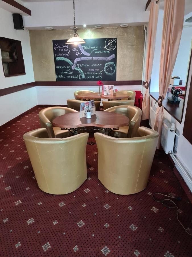 Hotel Montenegro Bruntál Εξωτερικό φωτογραφία